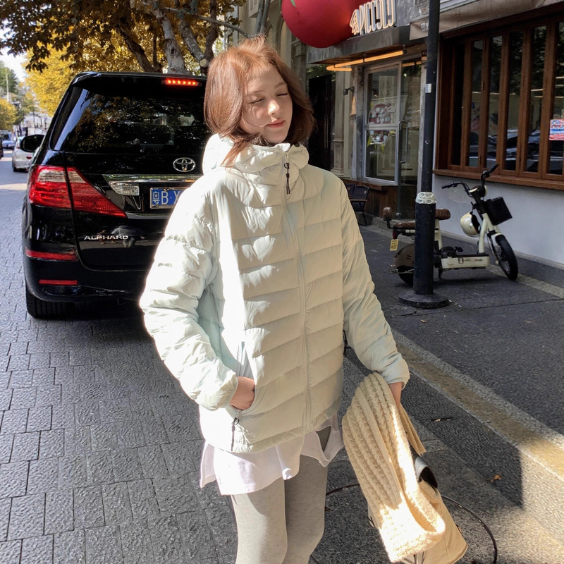 Autumn and Winter down Jacket for Men and Women, Couple Style, 90% Duck Down, Simple Ribbed Design, Fashionable Thin Style, Elegant Slim Fit, Hooded Warm Coat
