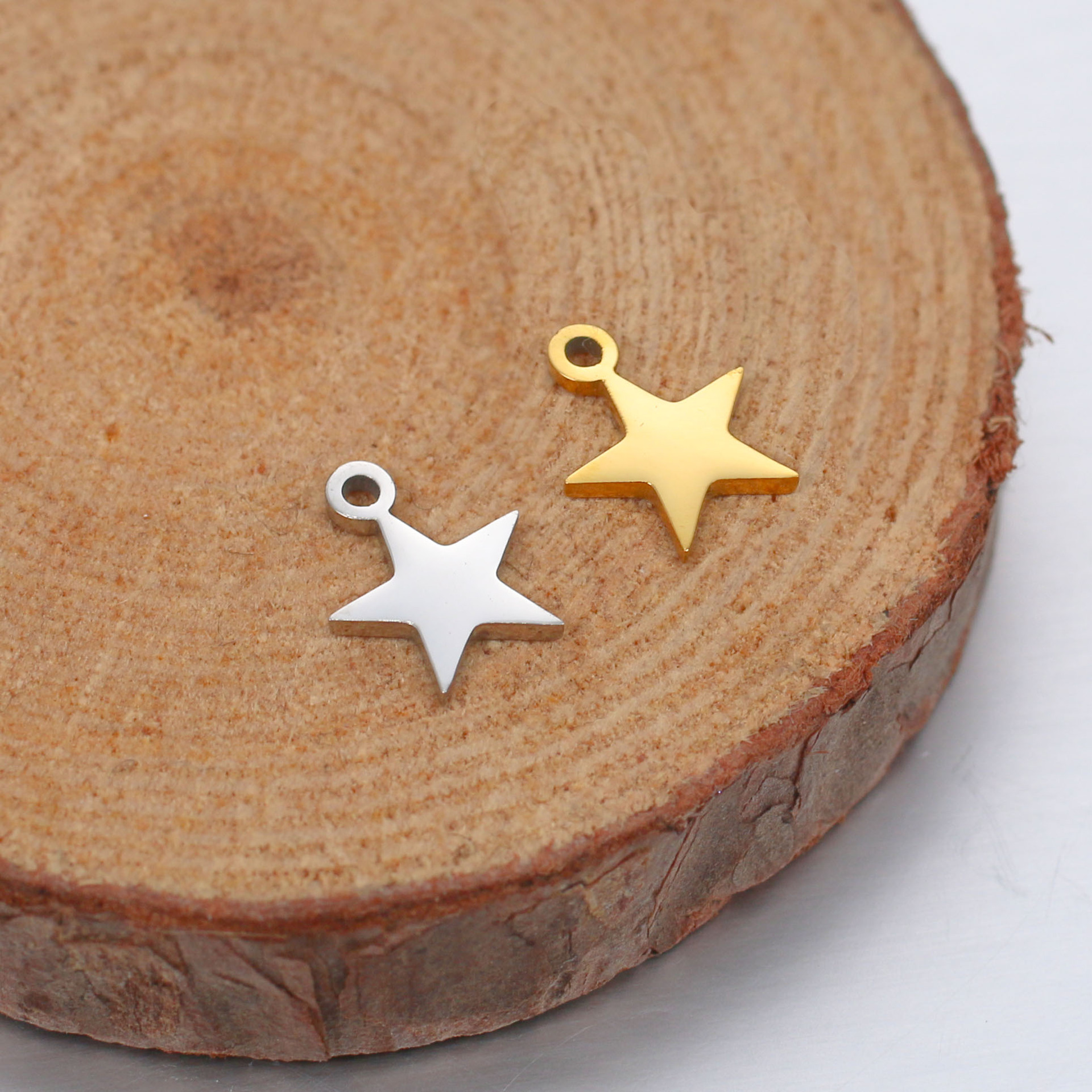 8g Weight Pendant Jewelry Making Type DIY Jewelry Accessories Classification 5 PCS/Package Quantity 304 Stainless Steel Material Star, Moon Pattern Plating Design Sweet Style 5 PCS/Package 304 Stainless Steel Star Moon Pendant 10