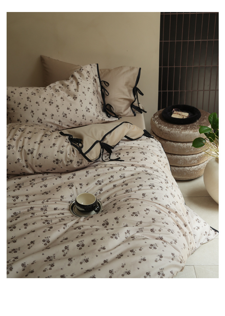 Conjunto de capa de edredão vintage boho com padrão floral_voghion.com