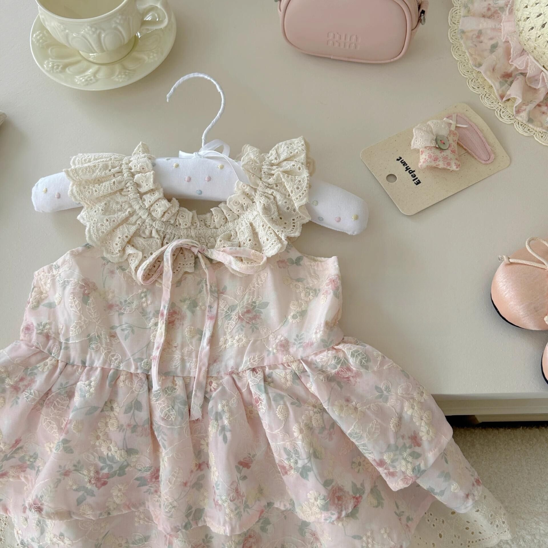 [Xianning Seven] Flores de cerezo originales ~ Vestido de encaje floral suave con mangas pequeñas y dulces de verano para niñas