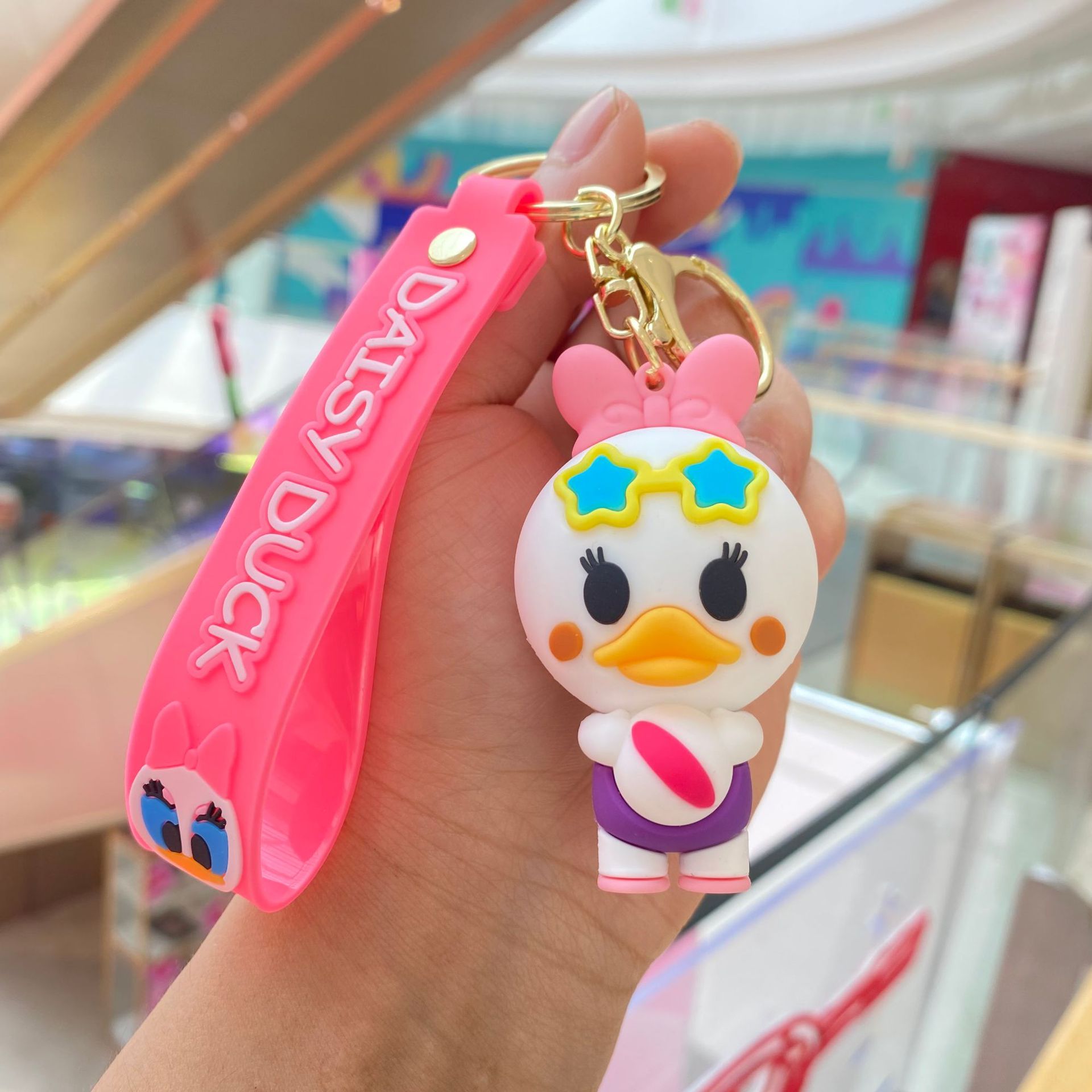 Pato donald transfronterizo llavero colgante de dibujos animados mickey mouse coche llavero bolsa muñeca máquina joyería pequeño regalo