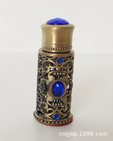 Fabricante suministra frascos de perfume de 3 ml de Oriente Medio, frascos vacíos, frascos de metal tallado para cosméticos, frascos de aceite esencial, frascos recargables en stock.