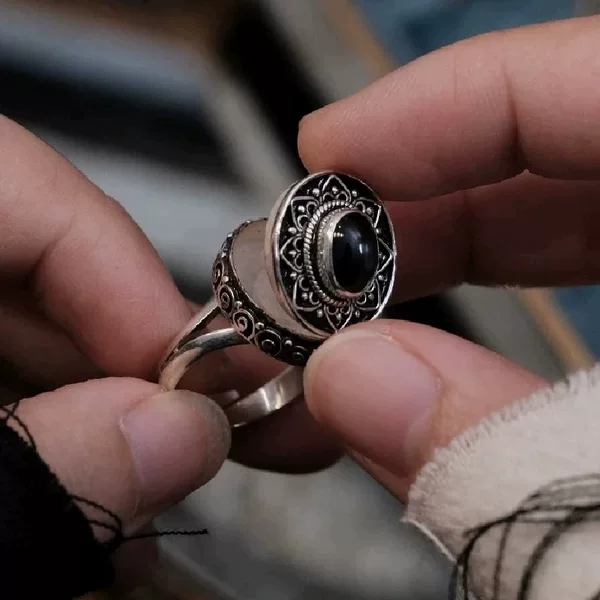 Openable Secret Box Ring for Women, Vintage European Style Mysterious Open Ring, High Aesthetic Value for Women