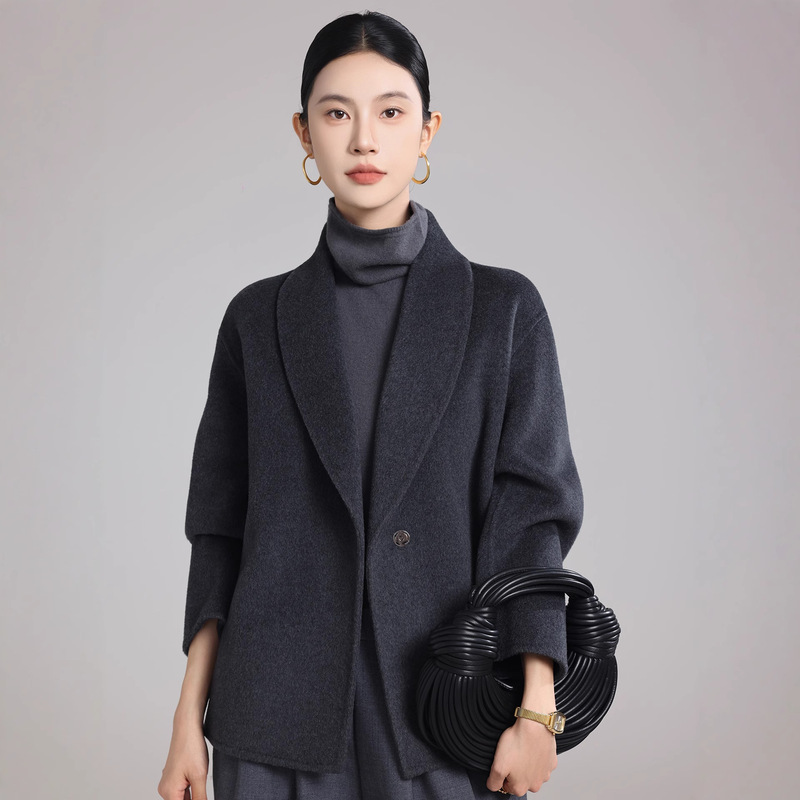 High-End Accessible Luxury 10% Cashmere Outwear for Women in Autumn and Winter Green Fruit Collar Short Elegant Double-Sided Wool Outwear for Small People