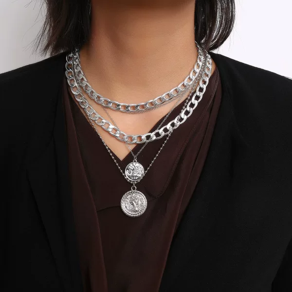 European and American alloy necklace multi-layer round double-sided human head hip-hop pendant necklace women's clavicle chain necklace