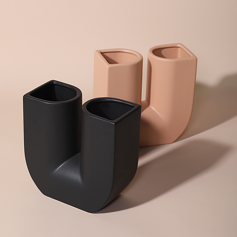 Arte nórdico moderno en forma de U jarrón de cerámica creativa sala de estar gabinete del vino pasillo nicho decoración suave decoración geométrica al por mayor