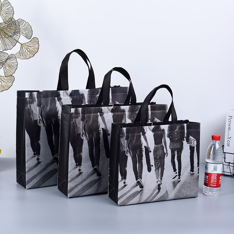 Tienda de ropa para mujeres a medida, centro comercial, tienda de ropa, bolsa de mano de compras, prensa en caliente, publicidad, bolsa no tejida laminada, personalización