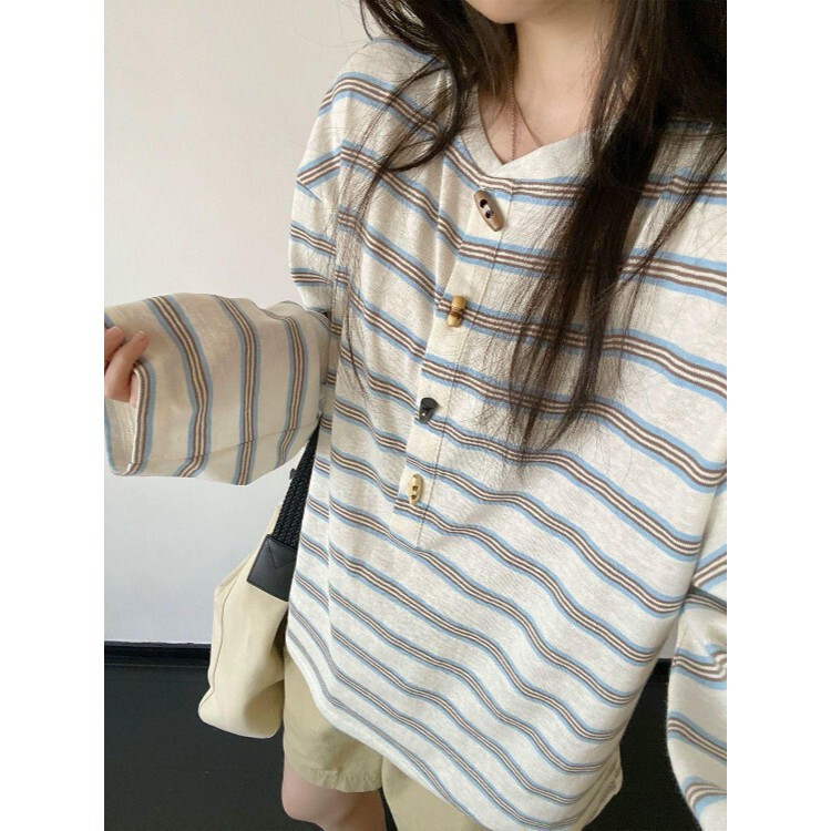 Wear this! !【Ox Horn Button Cover-Up】Korean-style gentle long-sleeve T-shirt for women, a super trendy loose-fitting striped top Wear this! !【Ox Horn Button Cover-Up】Korean-style gentle long-sleeve T-shirt for women, a super trendy loose-fitting striped top