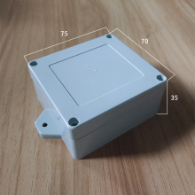 防水盒接线盒IP65防水等级abs塑料材质室内外可用F71：75*70*35