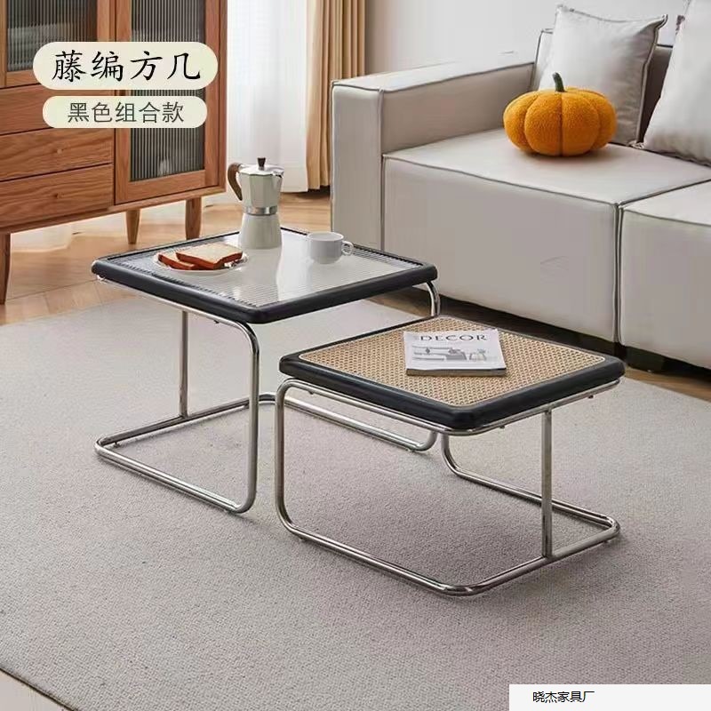 가게 주인은 Changhong 유리-검은색 사이드 테이블 조합을 추천합니다