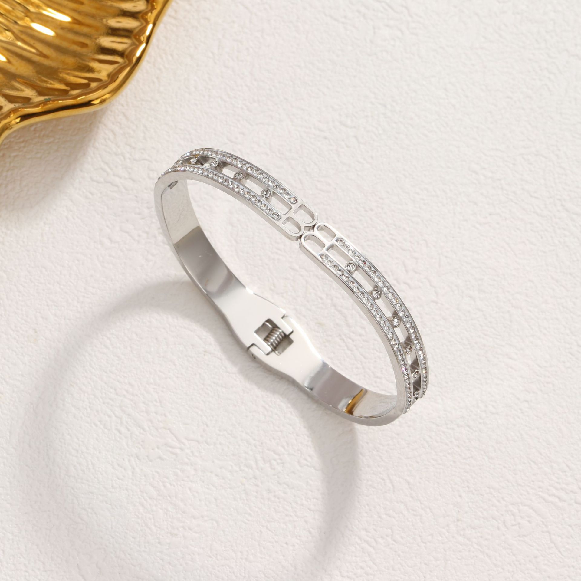 27 글자 B 팔찌 스틸 색상