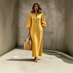 �羳�W���LŮ�b�ﶬ�Lȹ���\��V�I�~�����e�ȼ��L��ɫ�ڴ��B��ȹ