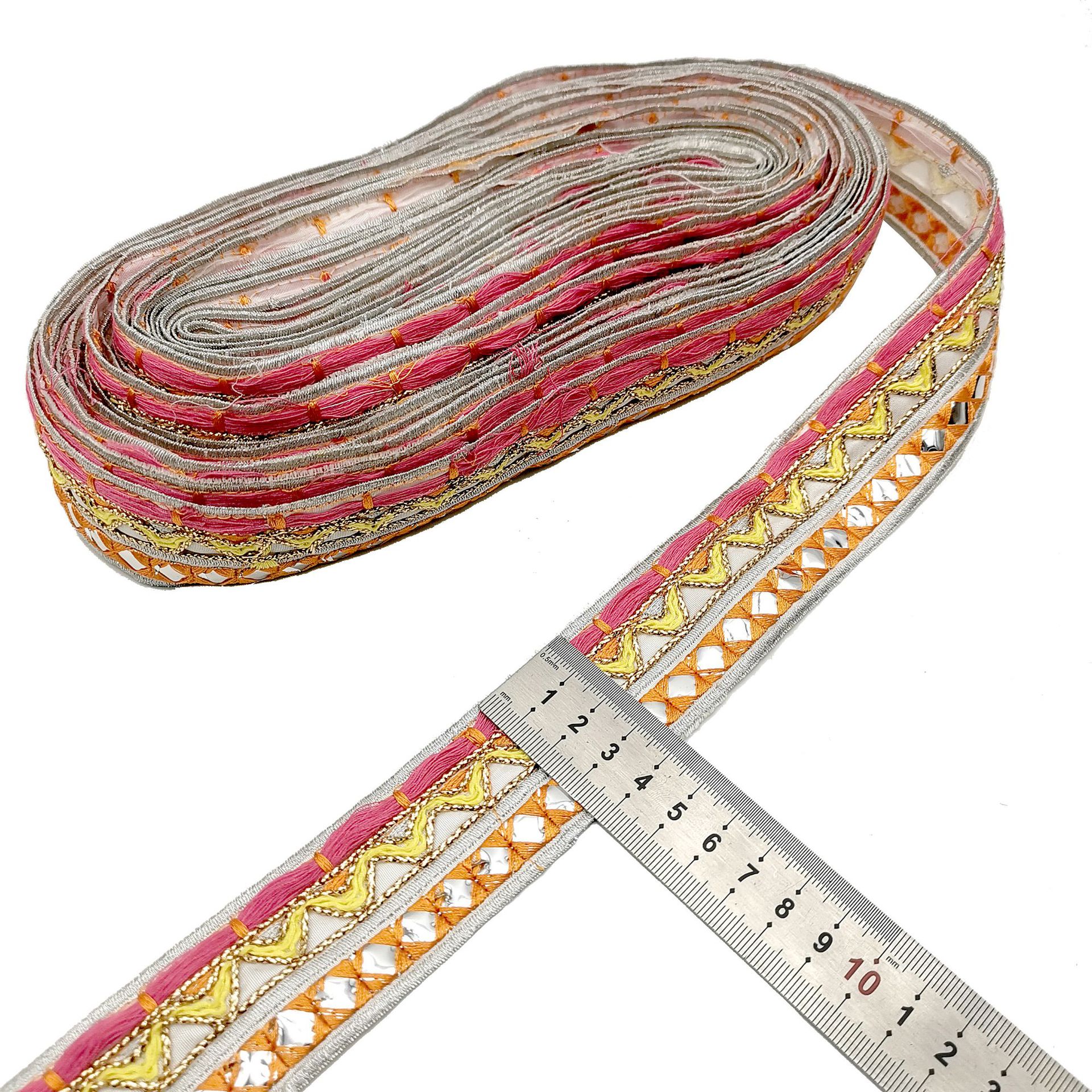 厂家批发 彩色特种机绣花边 镜片条码 鞋面刺绣织带 服装辅料