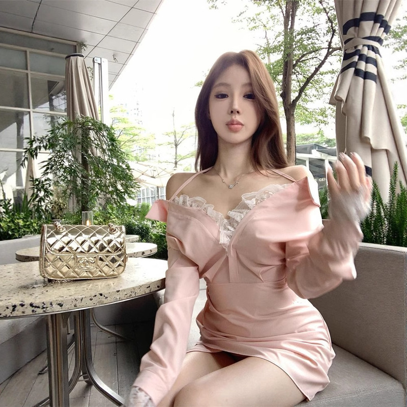 Lace Splicing One-Shoulder Long-Sleeved Shirt Dress for Women in Autum Slim Waist Skirt Pure Lust Style Hip-Hugging Skirt Lace Splicing One-Shoulder Long-Sleeved Shirt Dress for Women in Autum Slim Waist Skirt Pure Lust Style Hip-Hugging Skirt