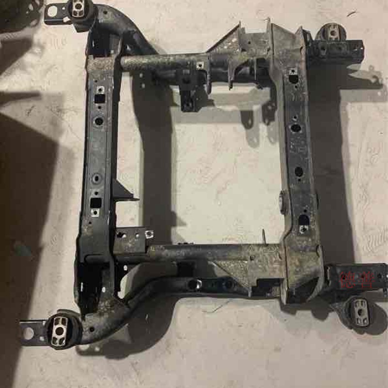 Applicable Mercedes-Benz GLE300 GLE320 GLE350 GLE400 GLE450 rear axle ingot Beam front axle