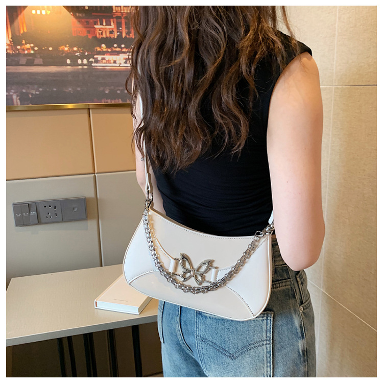 Women's Small Pu Leather Butterfly Streetwear Pillow Shape Zipper Underarm Bag display picture 2