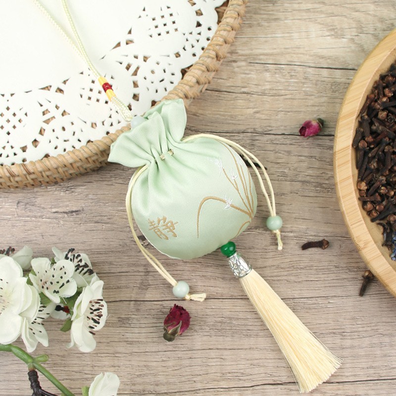 Dragon Boat Festival Repelente de mosquitos Bolsita de brocado Bolsa vacía Protector de bolsita Colgante de coche de estilo antiguo portátil Regalo del festival del barco del dragón