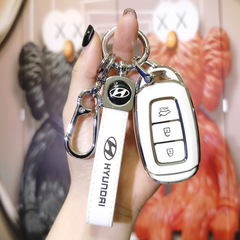 適用現代ix35鑰匙套伊蘭特7代ix25名圖車朗動菲斯塔索納塔殼扣女