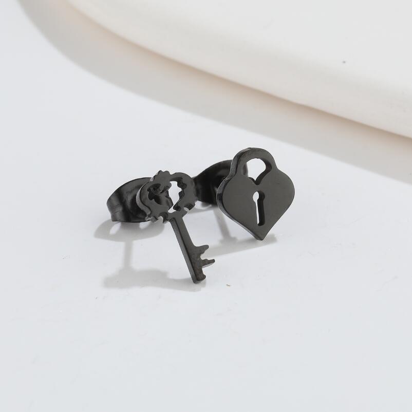 Fashion Key Lock Titanium Steel Ear Studs Plating No Inlaid Stainless Steel Earrings display picture 3