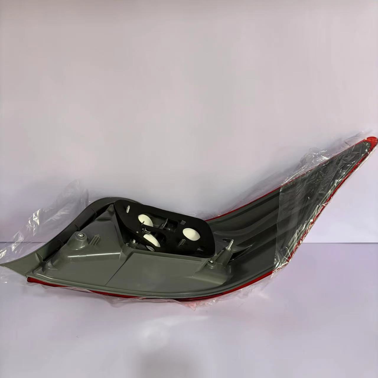 Applicable to 14-16 17- 23 Toyota Vios rear tail lamp assembly brake reversing steering lamp cover shell
