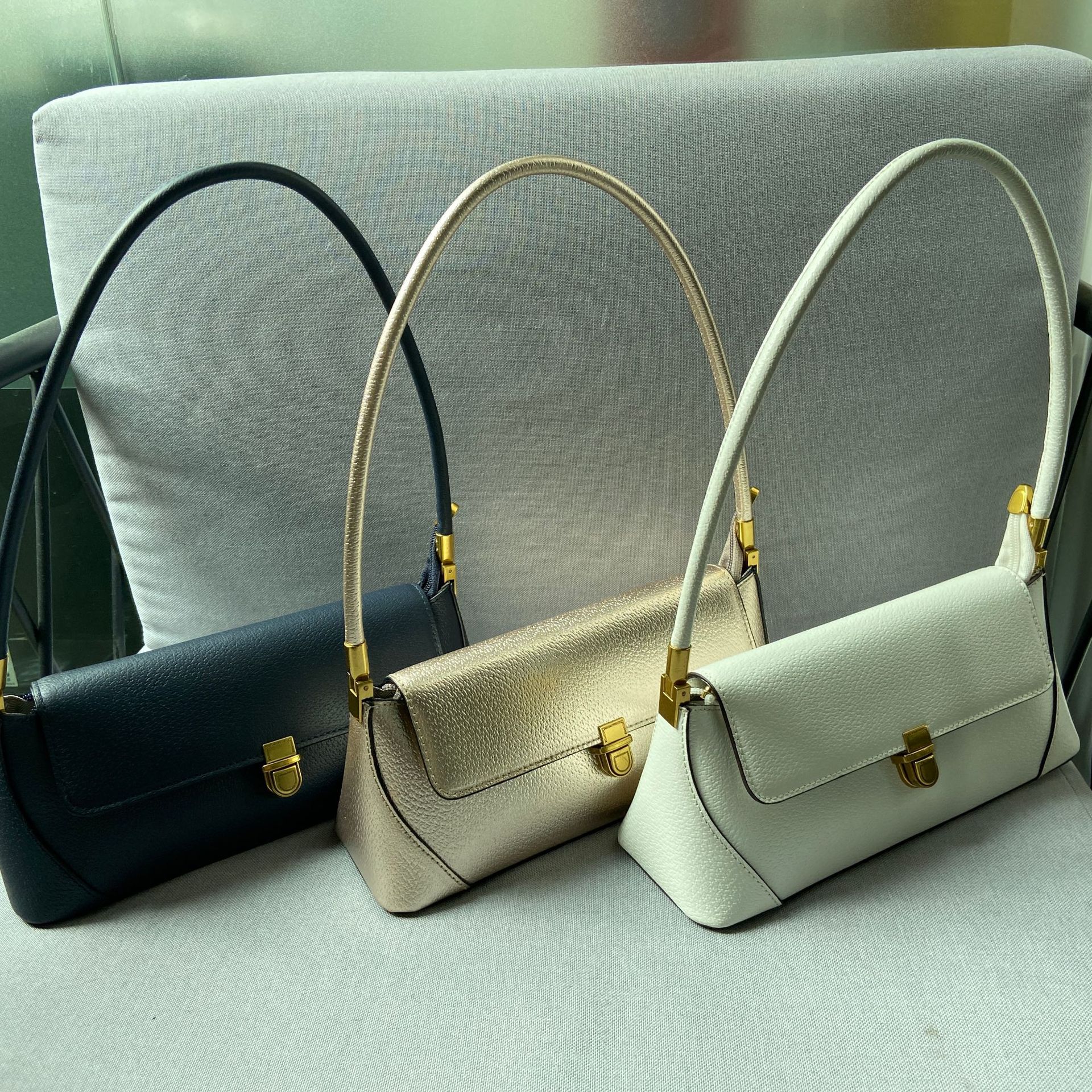 新款法棍包小众牛皮高级感单肩腋下真皮女包