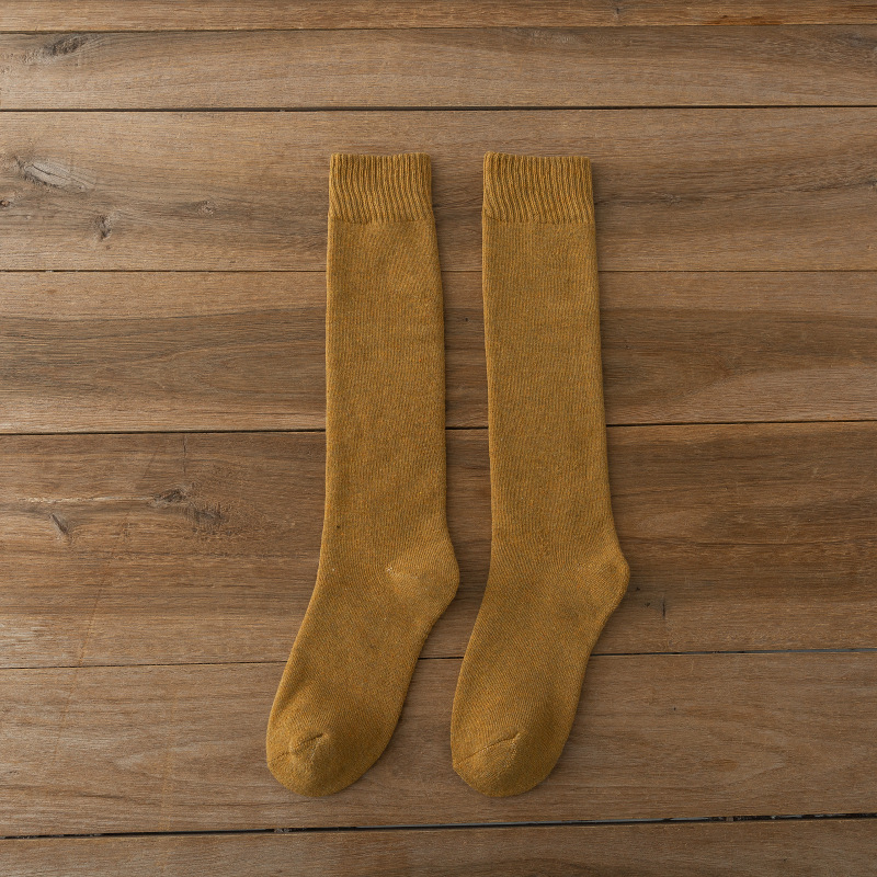 Largos calcetines de las mujeres Terry calcetines de la pantorrilla del otoño y del invierno toalla gruesa forrada de lana calcetines calientes de la pantorrilla del color sólido de la rodilla-longitud