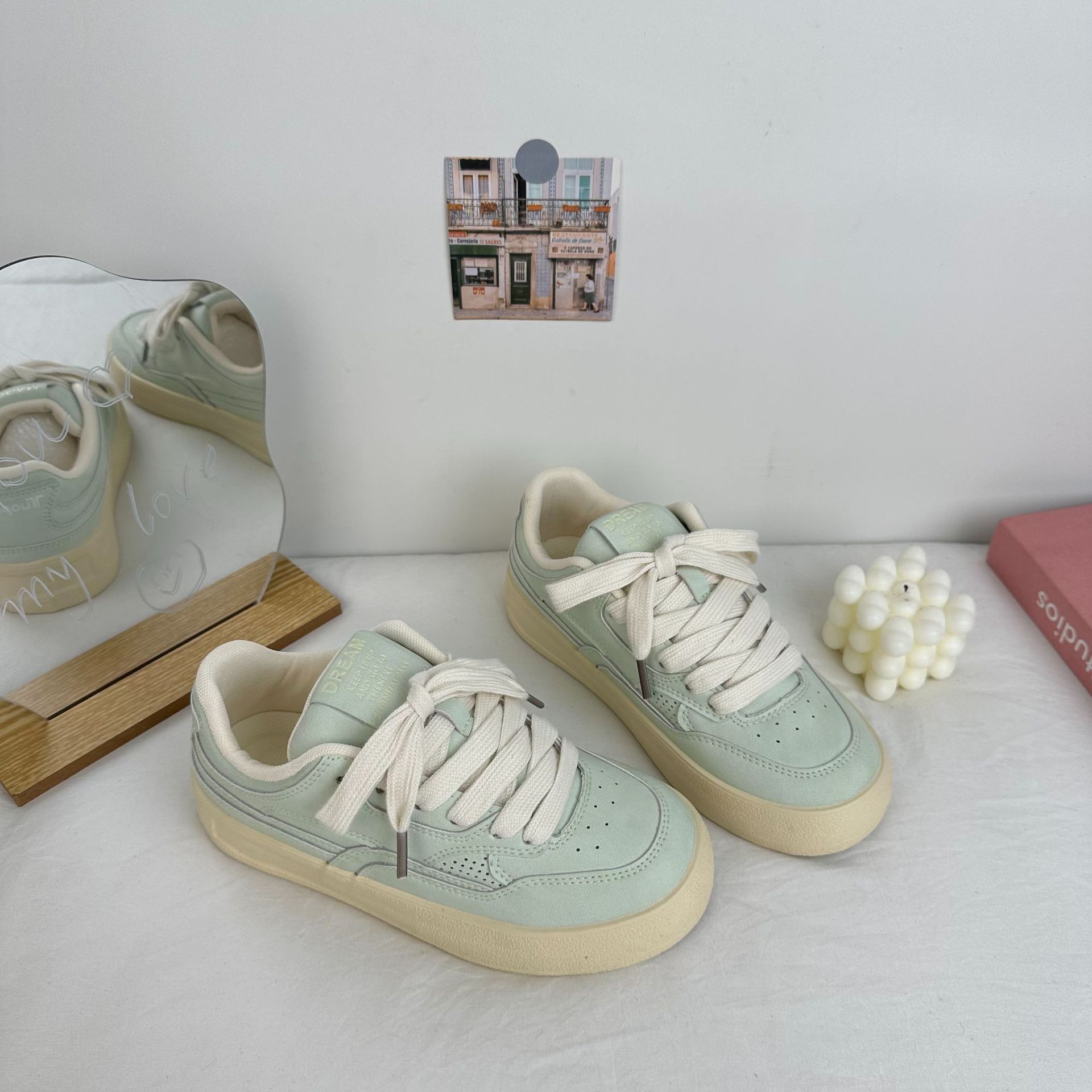 Yuanbo color sólido zapatos de skate casuales de baja altura de mujer versátil 2025 primavera nuevo nicho Harajuku zapatos de lona coreanos image 3