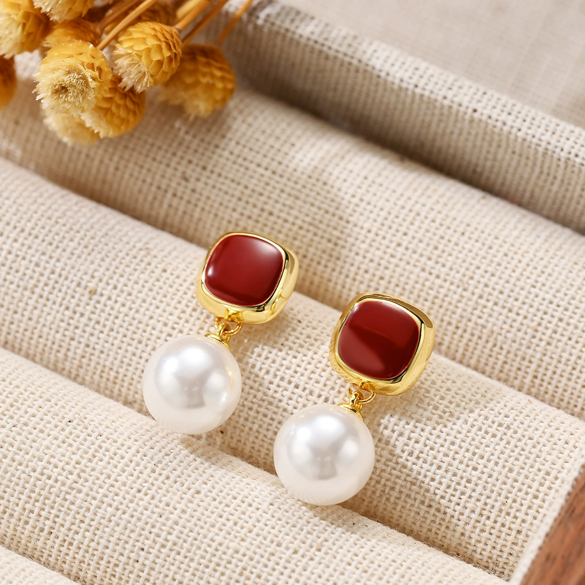 Демисезонные красные модные серьги, стиль light-luxury, assorted designs, лёгкая 3×3 см