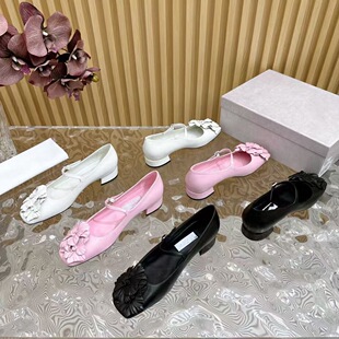 ���H25���ļ��r�о������^�߸�ŮЬ���ٴ�V�ۼ��^��ռ���Ů��Ь