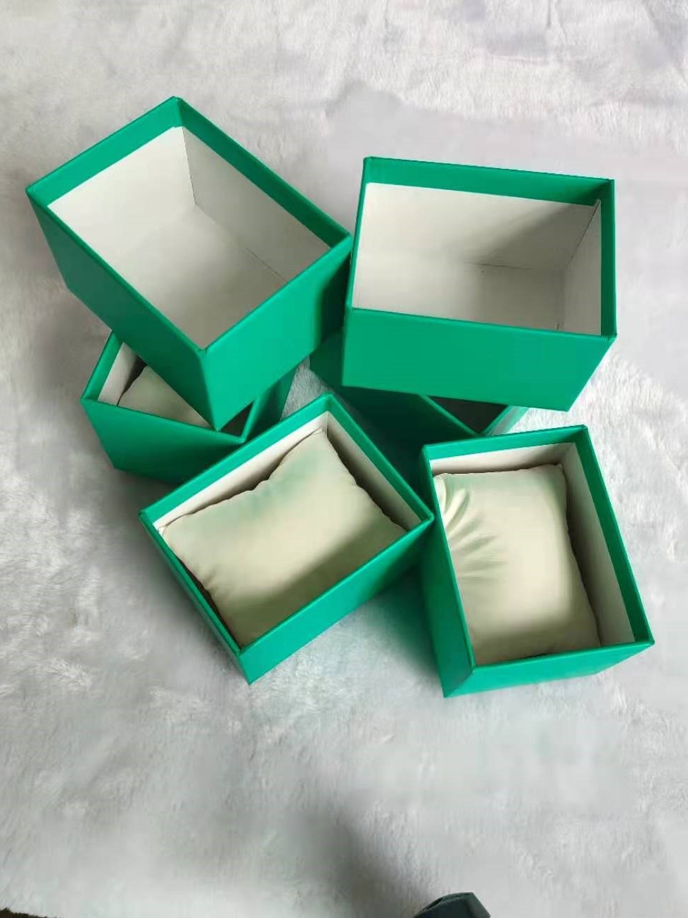 Hardened green retro watch box