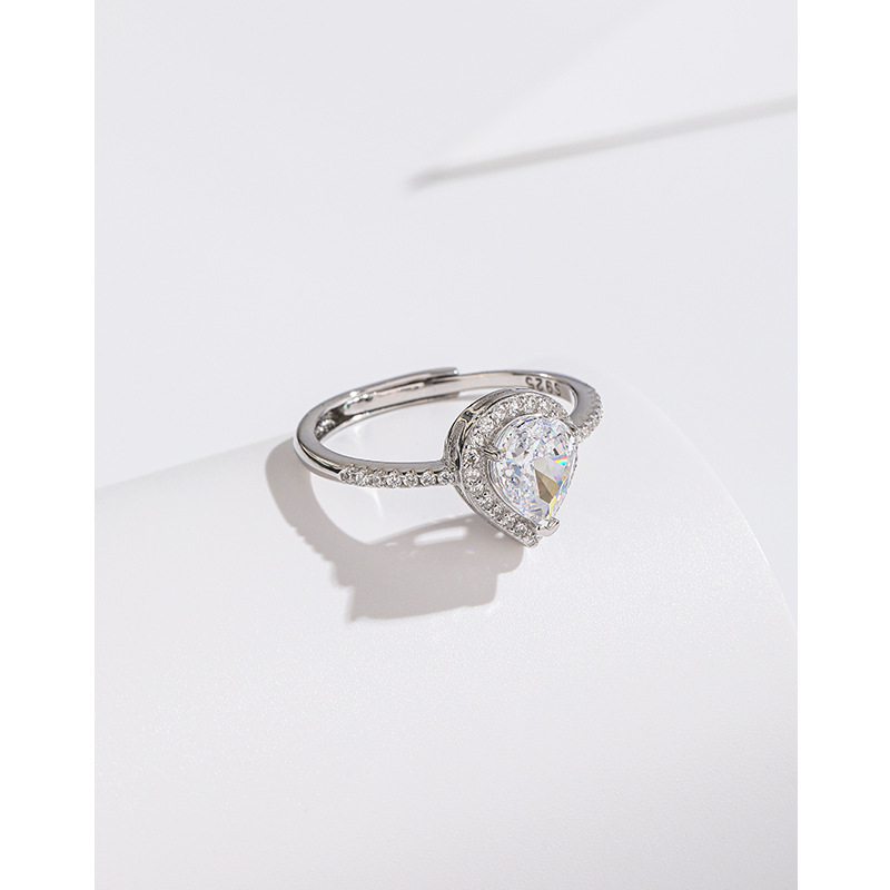 S925 plata esterlina de alto carbono diamante cuadrado bolsa diamante anillo de luz de lujo alto sentido nicho diseño diamante incrustado hielo flor corte anillo para las mujeres