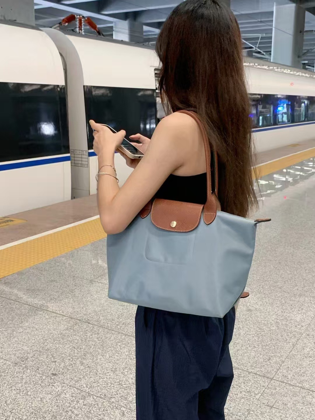 클래식 스틸 그레이