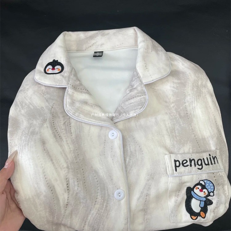 New Cartoon Velvet Pajamas for Men, Thickened Island Velvet Loungewear for Autumn and Winter, for Teenagers