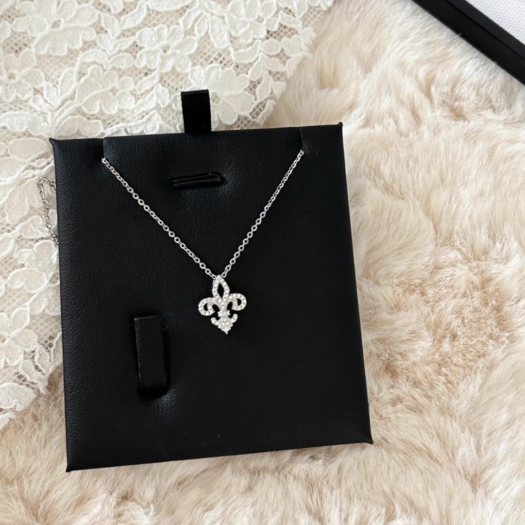 All Seasons Season 1 Piece 925 Sterling Silver Geometric 925 Sterling Silver Cable Chain Pendant Necklace