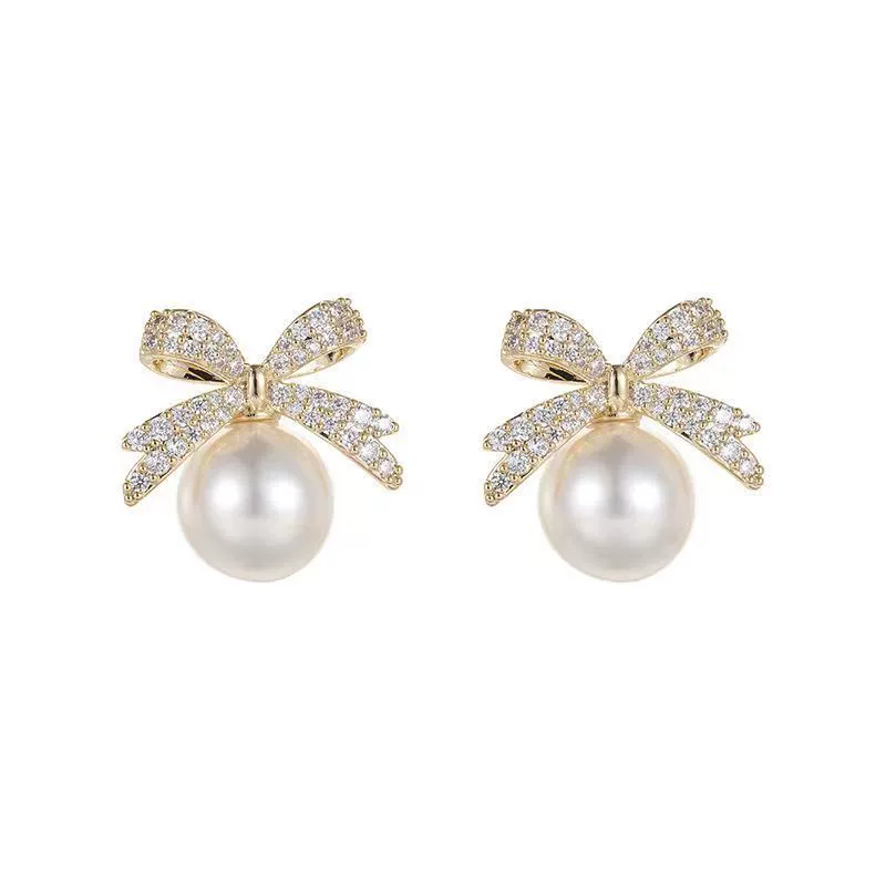 Серебряная игла, бусины с бантом из жемчуга, дизайн серьги, образец серебро 925, стиль лёгкая роскошь, тренд сезона