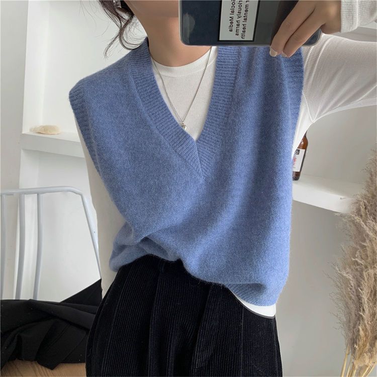 Autumn and Winter knitted vest women's all-match simple outer coat women's new sweater short top sleeveless vest Women's Autumn and Winter knitted vest women's all-match simple outer coat women's new sweater short top sleeveless vest Women's