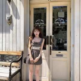 2026新品超好看娃娃领格子背心连衣裙女春夏蕾丝边收腰无袖款短裙