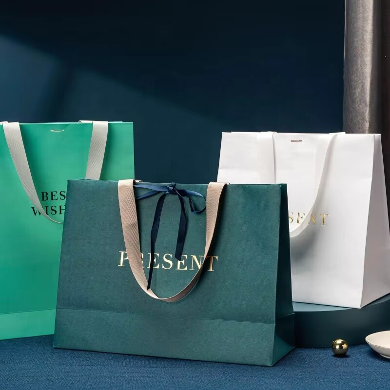Jieyi Custom Paper Bags, Gift Bags, Tote Bags, Shopper Bags, Craft Paper Bags, Coated Glossy Paper Bags, Luxury Packaging Bags