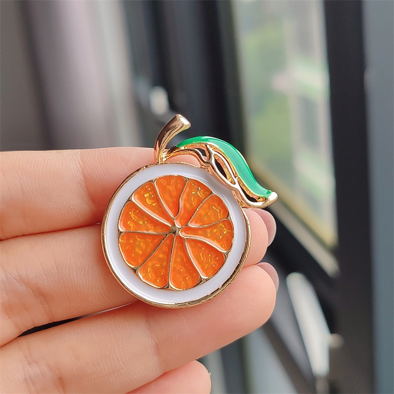 Simple Style Fruit Alloy Plating Women's Brooches display picture 1