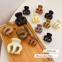 Small Pumpkin Claw Clip, Japan-Korea Style Frosted Design, Internet-Famous Hair Tie for High Ponytails—A Must-Have Tool for Securely Holding Up Hair, Compact Frosted Clip, Stylish Headwear Hairpin