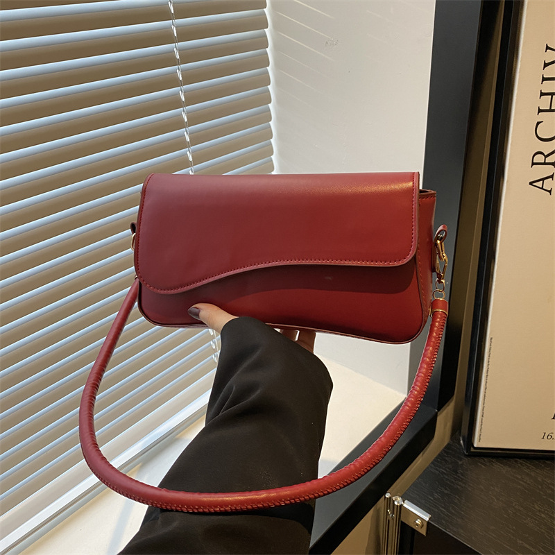 2025 nueva moda con hebilla magnética, bolso cuadrado pequeño, bolso de hombro de textura literaria de moda, bolso de mensajero de moda minimal