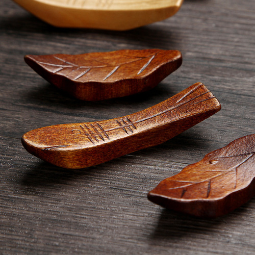 Hotel wooden chopstick holder, chopstick rest, matching wooden chopsticks, creative public chopsticks, wooden utensil chopstick holder, chopstick pillow, wooden