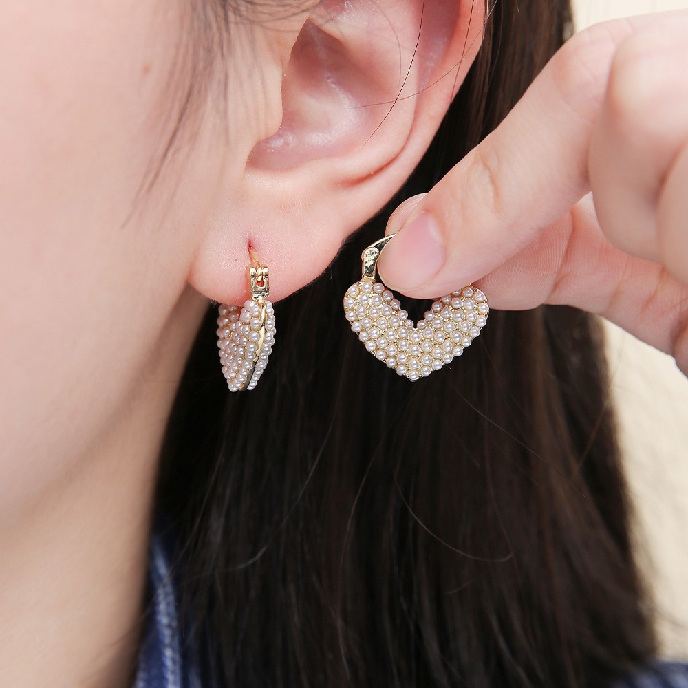 Cute elegant fashionable universal earrings pearl