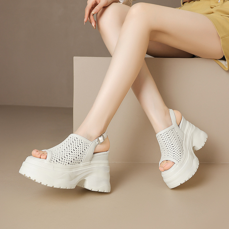 Sandal nữ tăng chiều cao 12cm đế xuồng đan kiểu La Mã hở mũi — Màu đen