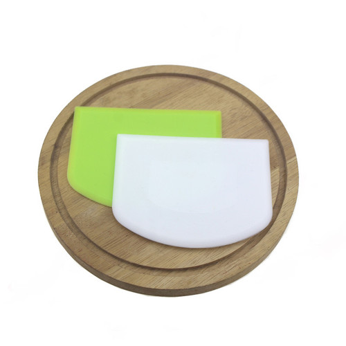 Factory Wholesale Amazon Plastic Scraper Soft and Durable Dough Cutting Dual-Purpose Cake Cream Dough Scraper