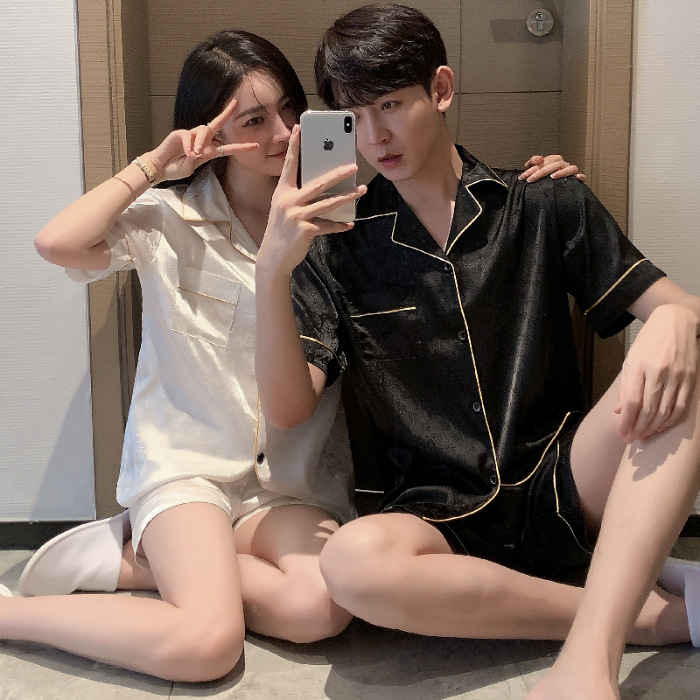 Pijamas de pareja para mujer, modelo nuevo 2024 de verano de seda helada de manga corta, conjunto de ropa de estar de seda de talla grande para hombre.