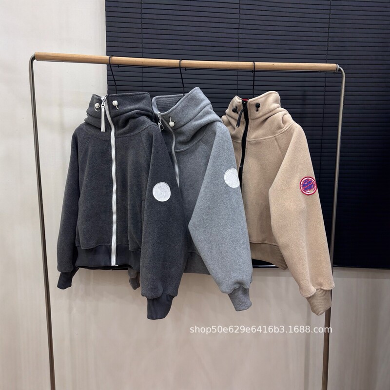 25 New Big Goose Logo Arm Patch Car Emblem Lambswool Double-Sided Fleece Letter Zipper Hooded Jacket for Men and Women 25 New Big Goose Logo Arm Patch Car Emblem Lambswool Double-Sided Fleece Letter Zipper Hooded Jacket for Men and Women