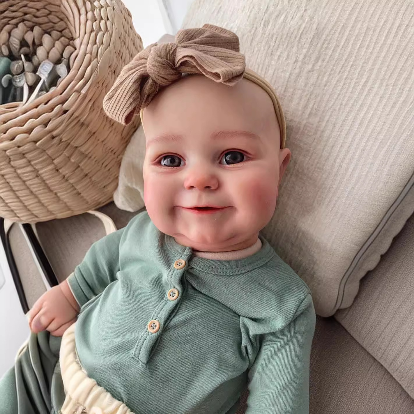60CM renacer muñeca de niño de simulación de Maddie bebé muñeca producto terminado entrega de una sola pieza