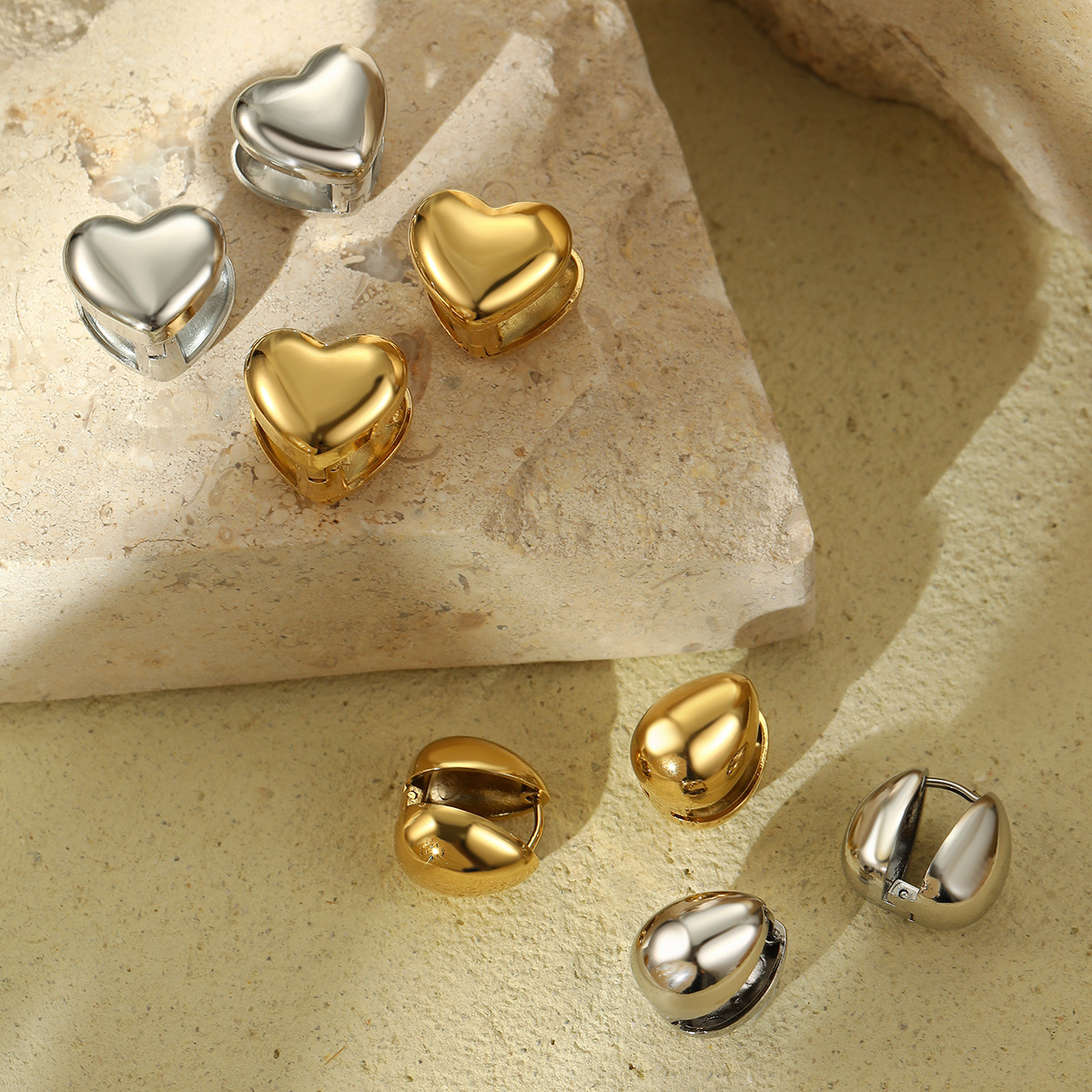 11g Weight 1 Pair Simple Style Heart Shape Titanium Steel Ear Studs