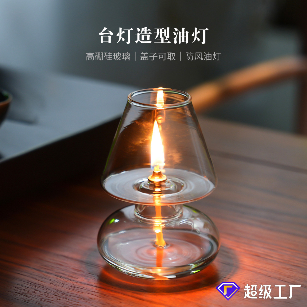 Lámpara de aceite de vidrio hecha a mano de estilo nórdico Decoración europea Candelabro para el hogar Adornos al por mayor con pantalla de lámpara Lámpara de mantequilla a prueba de viento